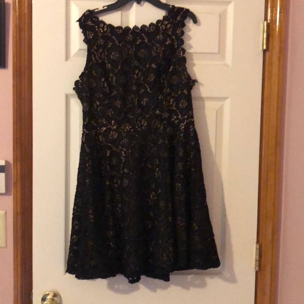 Nude & Black Juniors Dress Size 13